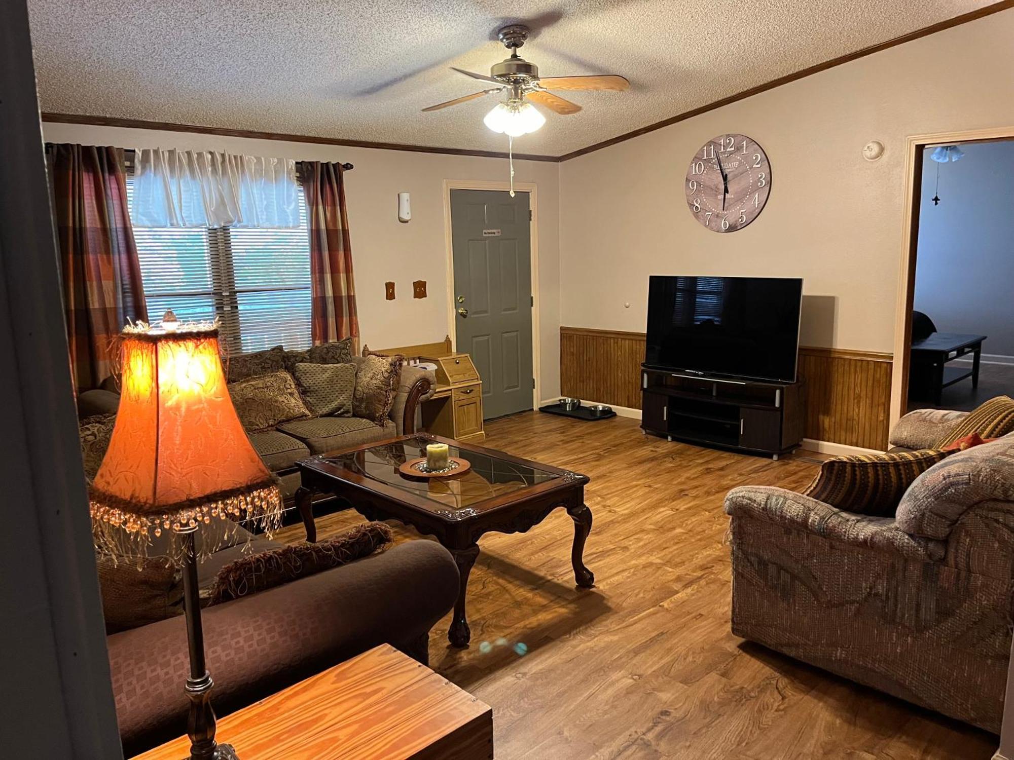 Winter Rentals - Eureka Springs, Beaver Lake Area - Two 4 Bd Full Houses And A 1Bd Unit Екстериор снимка